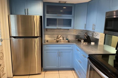 Condominio en venta en North Miami Beach, Florida, 1 dormitorio, 55.28 m2 № 1861954 - foto 1