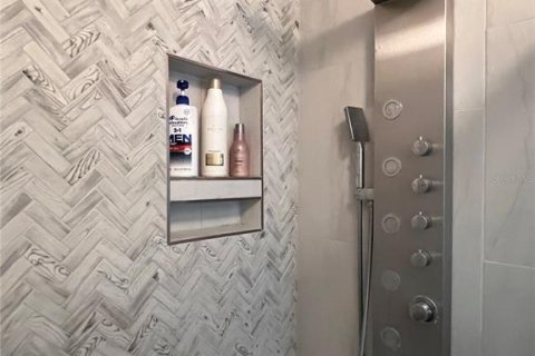 Купить виллу или дом в Уинтер-Хейвен, Флорида 5 комнат, 117.43м2, № 1877458 - фото 19