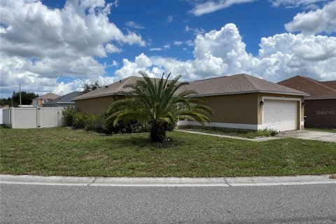 House in Winter Haven, Florida 3 bedrooms, 117.43 sq.m. № 1877458 - photo 5