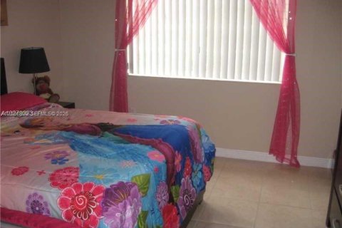 Copropriété à louer à Miramar, Floride: 2 chambres, 89.74 m2 № 2153984 - photo 7