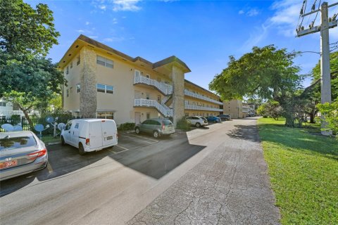 Купить кондоминиум в Лодердейл-Лейкс, Флорида 1 спальня, 63.55м2, № 1963278 - фото 30