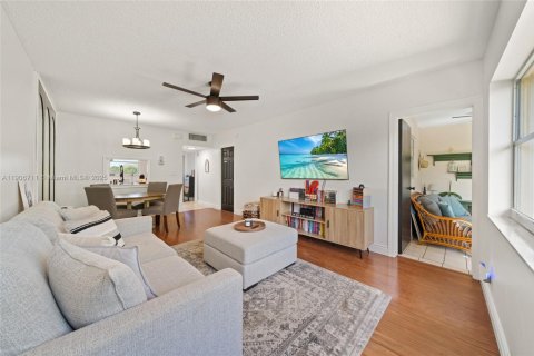 Купить кондоминиум в Лодердейл-Лейкс, Флорида 1 спальня, 63.55м2, № 1963278 - фото 9