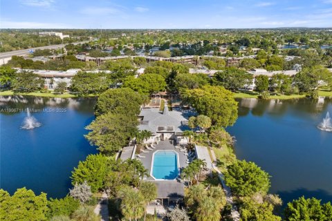 Купить кондоминиум в Лодердейл-Лейкс, Флорида 1 спальня, 63.55м2, № 1963278 - фото 27