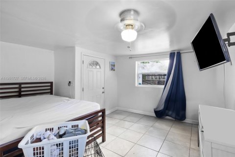 House in Oakland Park, Florida 3 bedrooms, 175.59 sq.m. № 2008006 - photo 21