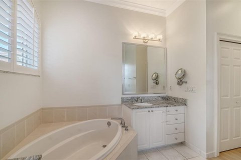 Купить виллу или дом в Сарасота, Флорида 8 комнат, 226.22м2, № 2202745 - фото 28