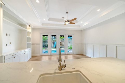 Купить виллу или дом в Сарасота, Флорида 8 комнат, 226.22м2, № 2202745 - фото 21