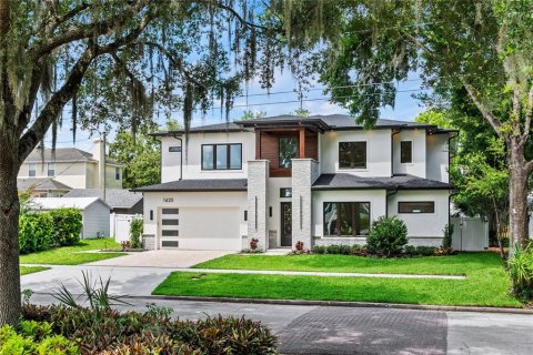 House in Orlando, Florida 5 bedrooms, 385.17 sq.m. № 1804633 - photo 9