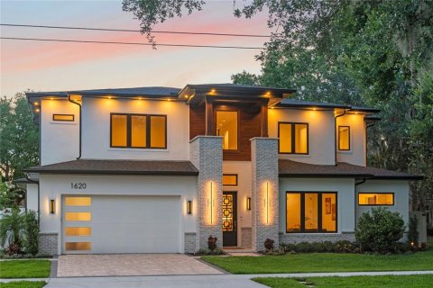 House in Orlando, Florida 5 bedrooms, 385.17 sq.m. № 1804633 - photo 3