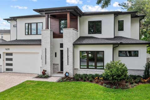 House in Orlando, Florida 5 bedrooms, 385.17 sq.m. № 1804633 - photo 6