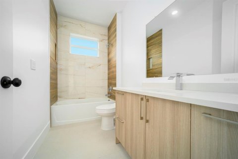 Casa en alquiler en Port Charlotte, Florida, 4 dormitorios, 240.34 m2 № 1908861 - foto 18