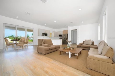Casa en alquiler en Port Charlotte, Florida, 4 dormitorios, 240.34 m2 № 1908861 - foto 3