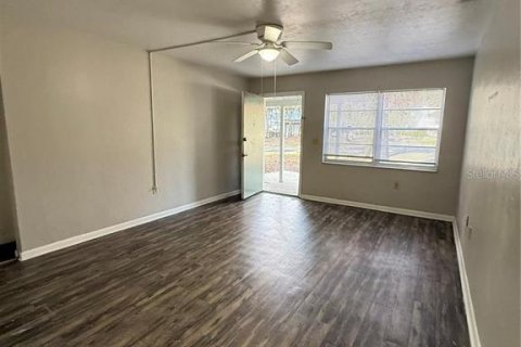 Copropriété à louer à Gainesville, Floride: 2 chambres, 312.89 m2 № 2103074 - photo 8