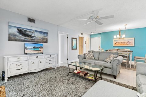 Copropriété à louer à Clearwater, Floride: 2 chambres, 102.19 m2 № 1821143 - photo 5