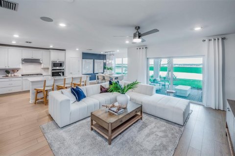 Villa ou maison à vendre à Davenport, Floride: 5 chambres, 242.94 m2 № 2435216 - photo 4