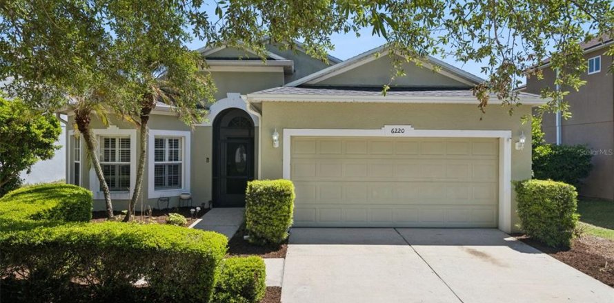 Casa en Mount Dora, Florida 4 dormitorios, 172.98 m2 № 2121743