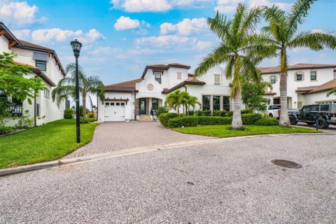 House in Ruskin, Florida 3 bedrooms, 260.78 sq.m. № 1815846 - photo 2