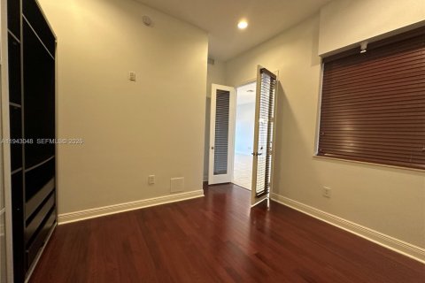 Copropriété à vendre à Sunrise, Floride: 2 chambres, 109.07 m2 № 1999533 - photo 15