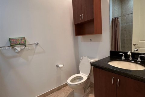 Copropriété à vendre à Sunrise, Floride: 2 chambres, 109.07 m2 № 1999533 - photo 17