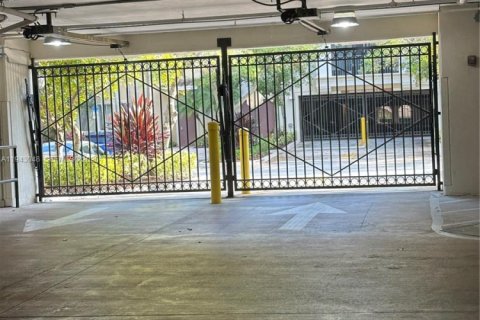 Copropriété à vendre à Sunrise, Floride: 2 chambres, 109.07 m2 № 1999533 - photo 30