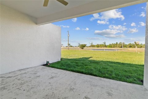 Commercial property in Punta Gorda, Florida 6 bedrooms, 193.98 sq.m. № 2098048 - photo 13
