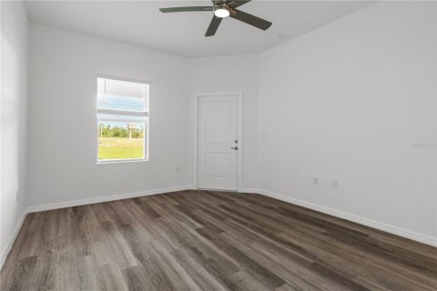 Commercial property in Punta Gorda, Florida 6 bedrooms, 193.98 sq.m. № 2098048 - photo 9
