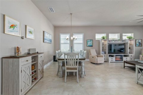 House in Palm Coast, Florida 3 bedrooms, 209.12 sq.m. № 1630283 - photo 18