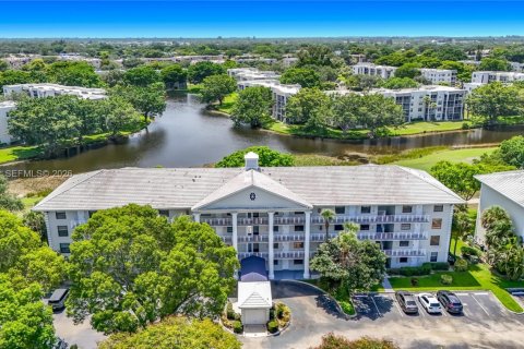 Copropriété à vendre à Davie, Floride: 2 chambres, 128.67 m2 № 2281858 - photo 4