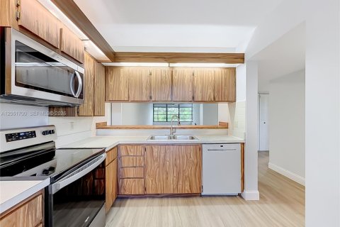 Copropriété à vendre à Davie, Floride: 2 chambres, 128.67 m2 № 2281858 - photo 22