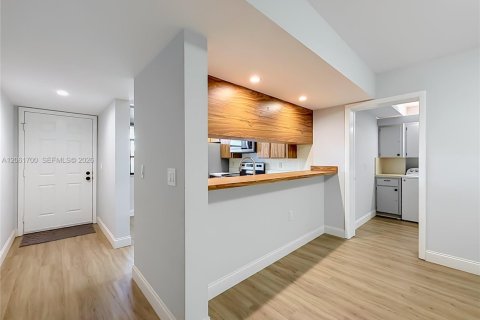 Copropriété à vendre à Davie, Floride: 2 chambres, 128.67 m2 № 2281858 - photo 24