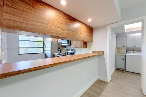 Copropriété à vendre à Davie, Floride: 2 chambres, 128.67 m2 № 2281858 - photo 25