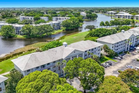 Copropriété à vendre à Davie, Floride: 2 chambres, 128.67 m2 № 2281858 - photo 3