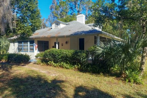 House in DeLand, Florida 3 bedrooms, 250.84 sq.m. № 2121979 - photo 3