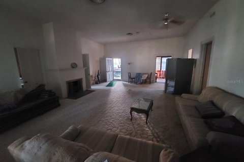 House in DeLand, Florida 3 bedrooms, 250.84 sq.m. № 2121979 - photo 11