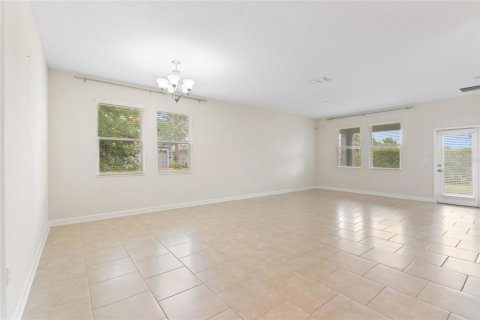 Villa ou maison à vendre à Davenport, Floride: 4 chambres, 192.87 m2 № 2091710 - photo 7
