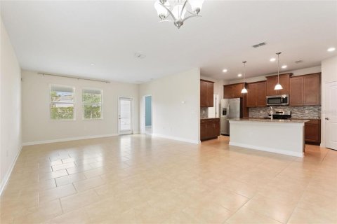 Villa ou maison à vendre à Davenport, Floride: 4 chambres, 192.87 m2 № 2091710 - photo 12