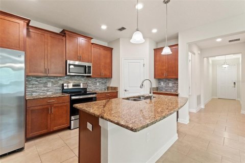 Villa ou maison à vendre à Davenport, Floride: 4 chambres, 192.87 m2 № 2091710 - photo 10