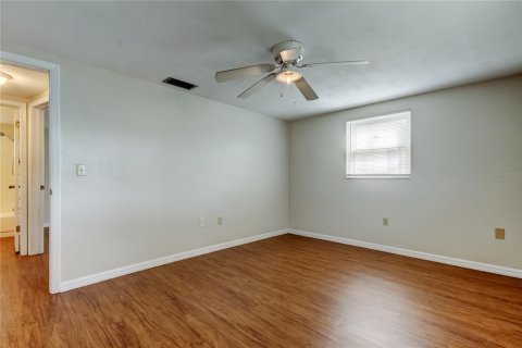 House in Port Richey, Florida 2 bedrooms, 98.1 sq.m. № 1913419 - photo 26