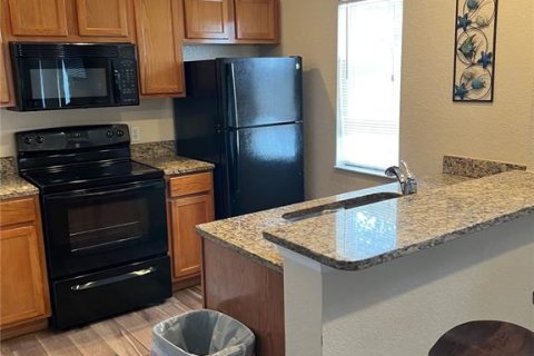 Townhouse in Kissimmee, Florida 4 bedrooms, 136.57 sq.m. № 2202120 - photo 12