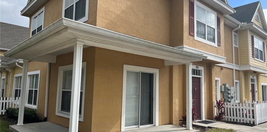 Townhouse in Kissimmee, Florida 4 bedrooms, 136.57 sq.m. № 2202120