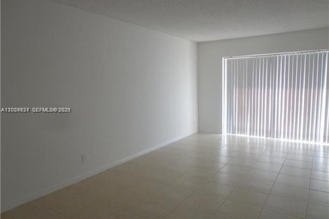 Condo in Fort Lauderdale, Florida, 1 bedroom  № 2068626 - photo 5