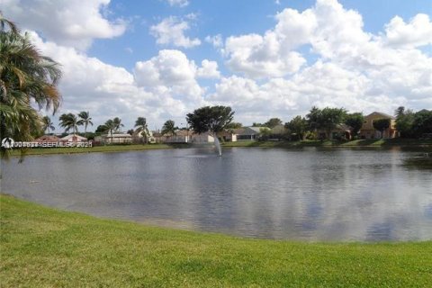 Condo in Fort Lauderdale, Florida, 1 bedroom  № 2068626 - photo 16