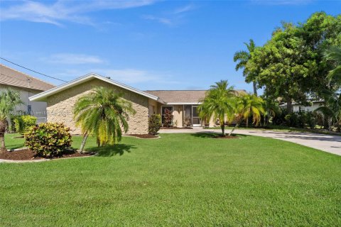 Casa en venta en Cape Coral, Florida, 3 dormitorios, 127 m2 № 1920604 - foto 8