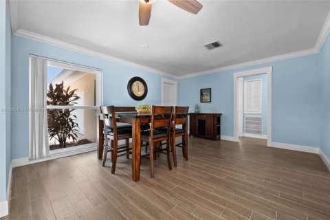 Casa en venta en Cape Coral, Florida, 3 dormitorios, 127 m2 № 1920604 - foto 13