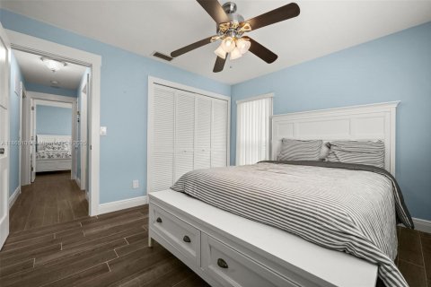 Casa en venta en Cape Coral, Florida, 3 dormitorios, 127 m2 № 1920604 - foto 24