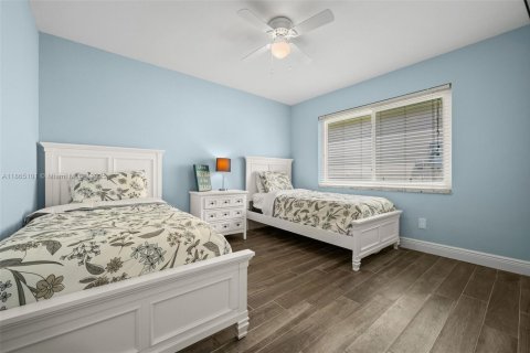 Casa en venta en Cape Coral, Florida, 3 dormitorios, 127 m2 № 1920604 - foto 25
