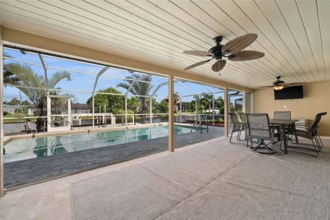 Casa en venta en Cape Coral, Florida, 3 dormitorios, 127 m2 № 1920604 - foto 30