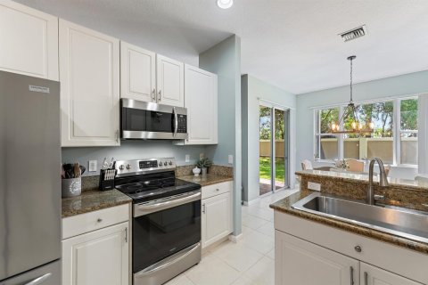 Touwnhouse à vendre à Port St. Lucie, Floride: 3 chambres, 197.23 m2 № 2087397 - photo 6