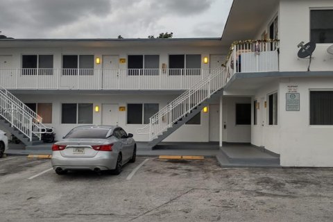 Condominio en alquiler en Fort Lauderdale, Florida, 1 dormitorio, 46.45 m2 № 1861455 - foto 1
