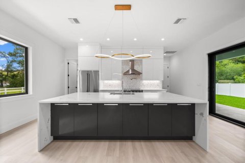 Villa ou maison à louer à Tampa, Floride: 3 chambres, 305.65 m2 № 2388603 - photo 21