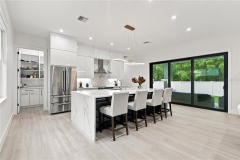 Villa ou maison à louer à Tampa, Floride: 3 chambres, 305.65 m2 № 2388603 - photo 19
